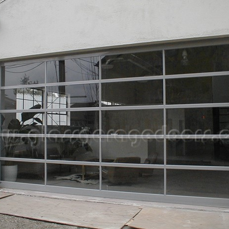 glass garage door on S La cienen BLvd in Los Angeles, California